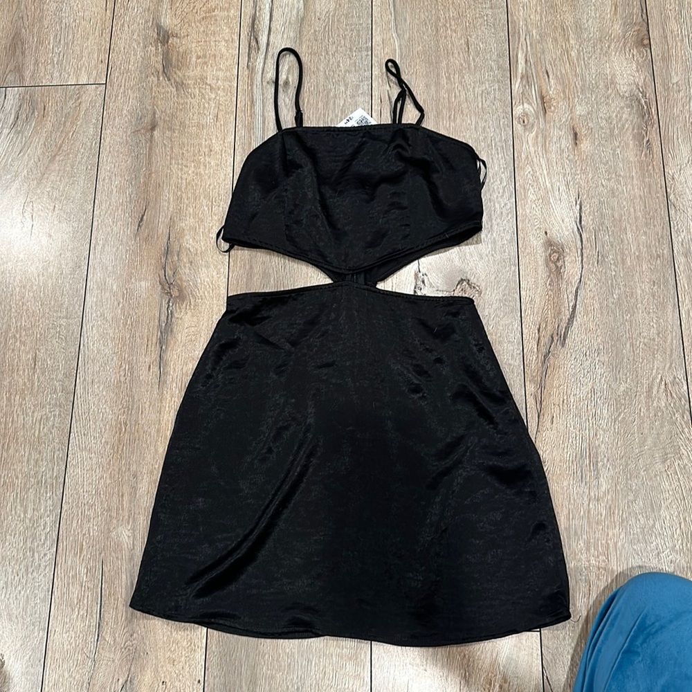 Forever 21 zip up black dress
